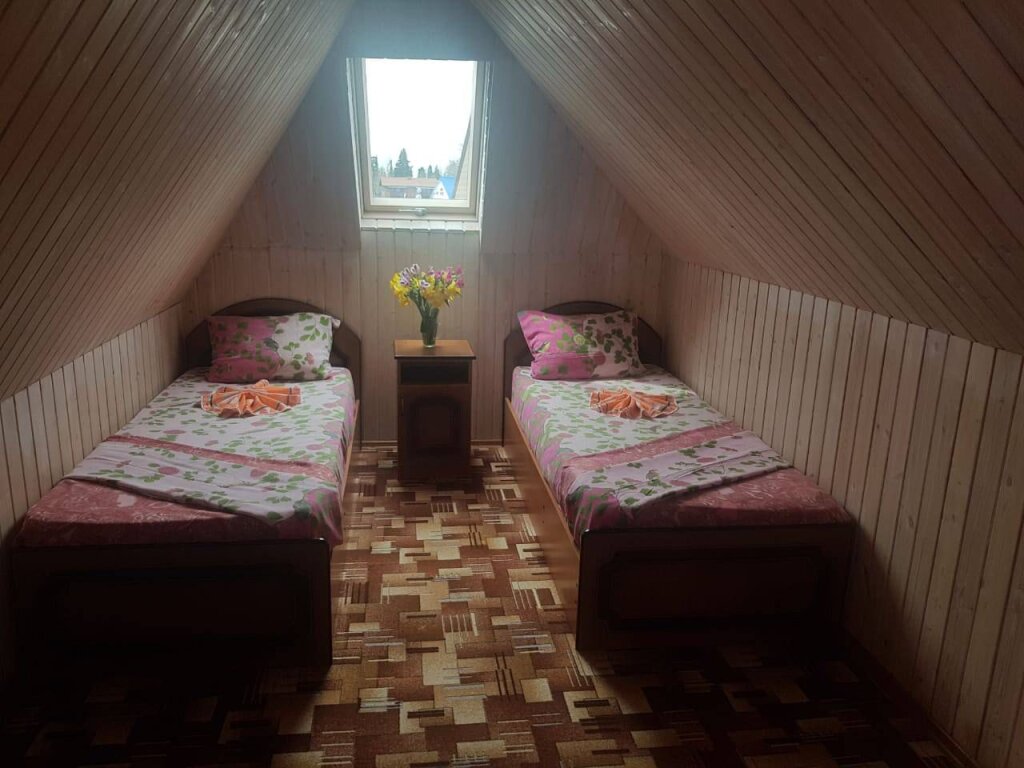 2 Bedrooms Quintuple Attic Apartment with mountain view Гостевой дом СОЛНЕЧНЫЙ