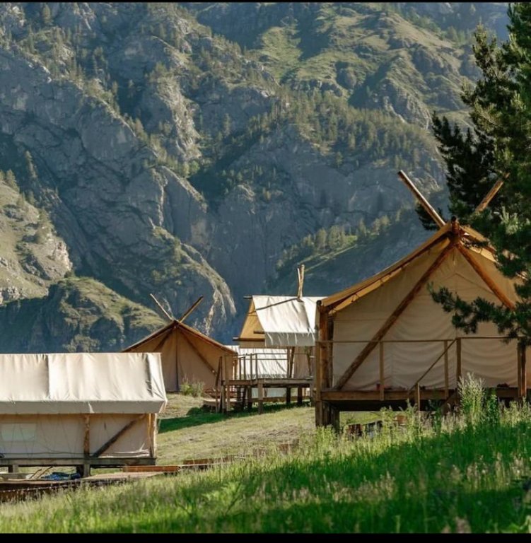 Second Line Doppel Tent mit Flussblick Ajvengo Glemping Gornyij Altaj Hotel