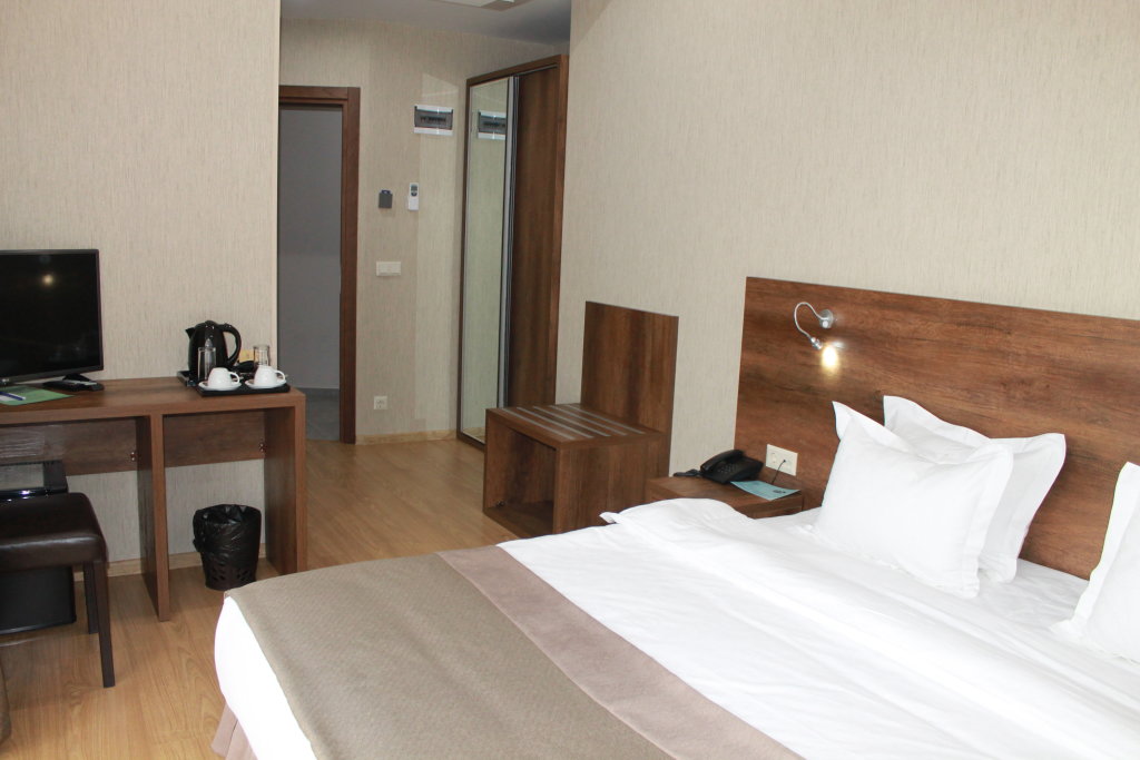 Standard Zimmer mit Balkon Hotel Metekhi Line