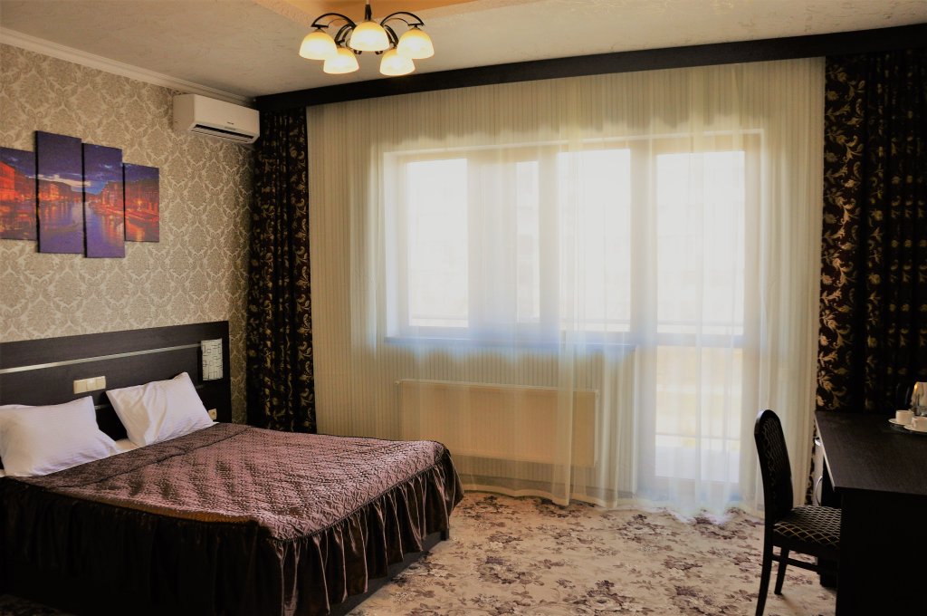Komfort Doppel Zimmer mit Balkon und mit Stadtblick Venezia Hotel