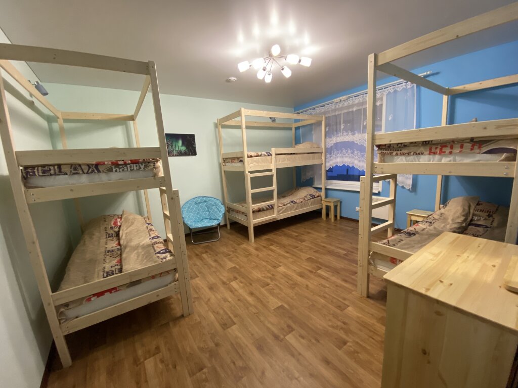 Кровать в общем номере Commune Hostel