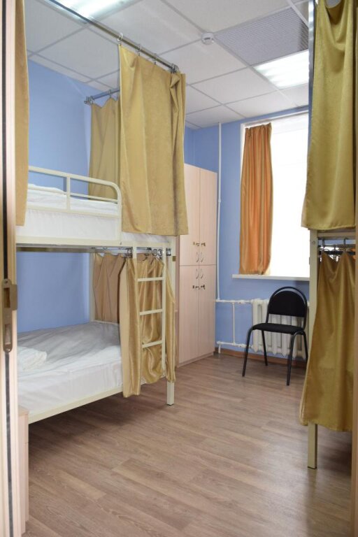 Cama en dormitorio compartido (dormitorio compartido masculino) Paratunka Hostel