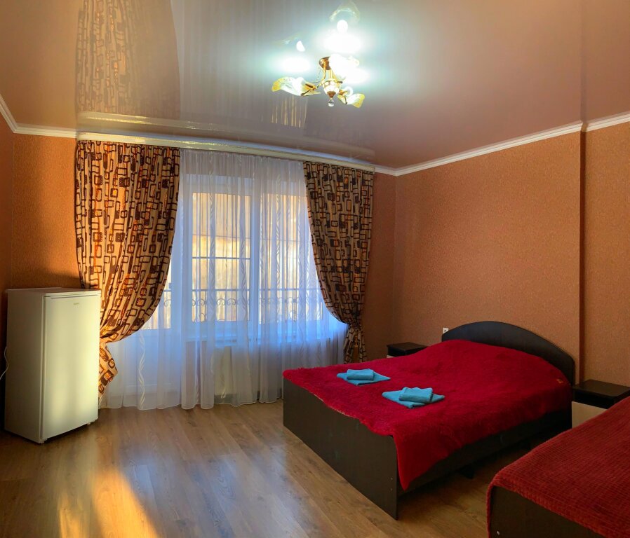 Superior Triple room with balcony and with view Dva Brata Guest House