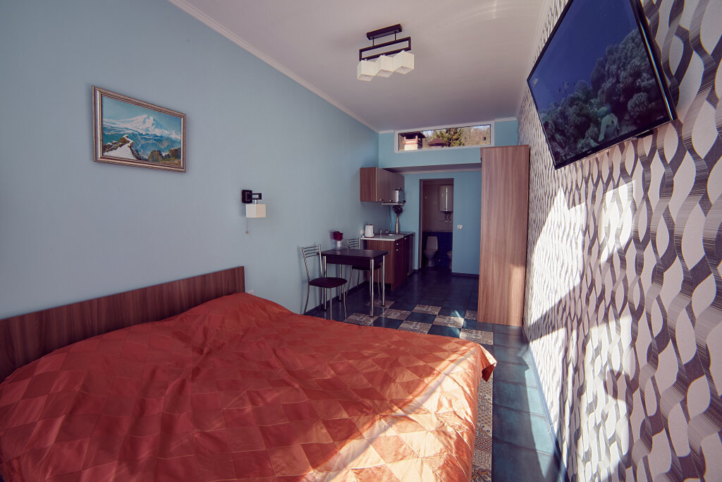 1 Bedroom Apartment with sea view Апартаменты на берегу моря