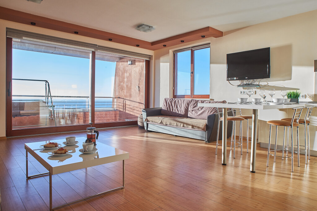 Апартаменты №150 с балконом и с панорамным видом на море Apartments Familiya
