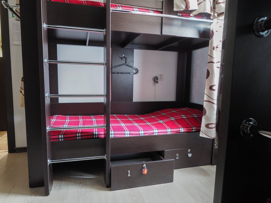 Кровать в общем номере Хостел Красная стрекоза
