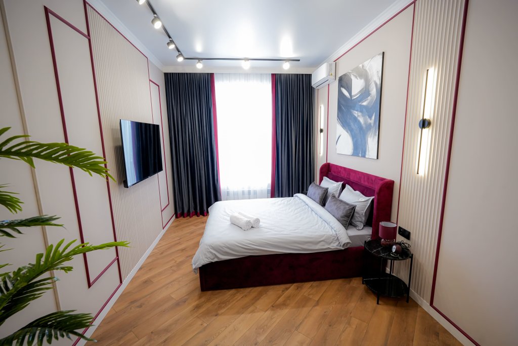 Doppel Apartment 1 Schlafzimmer mit Balkon und mit Stadtblick V Zhk Tandau-Tandau na Prospekte Turan 34a Apart-Otel