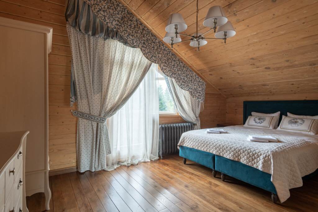 Hütte mit Balkon Derevyannyij Kottedzh S Bassejnom I Banej Guest House