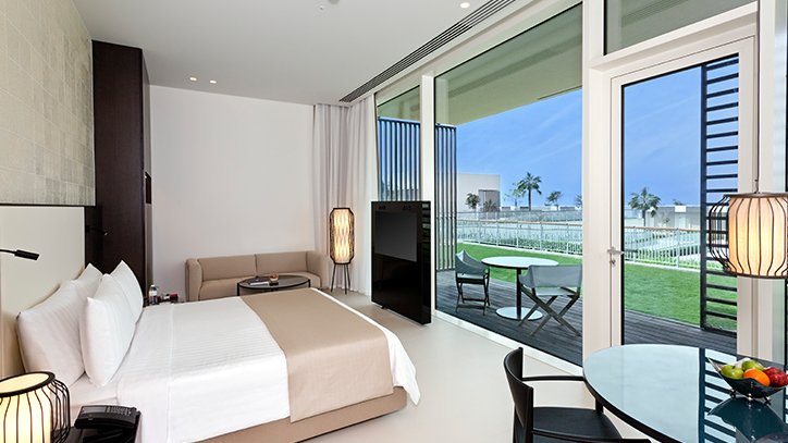 Люкс с видом на сад Deluxe Отель The Oberoi Beach Resort Al Zorah