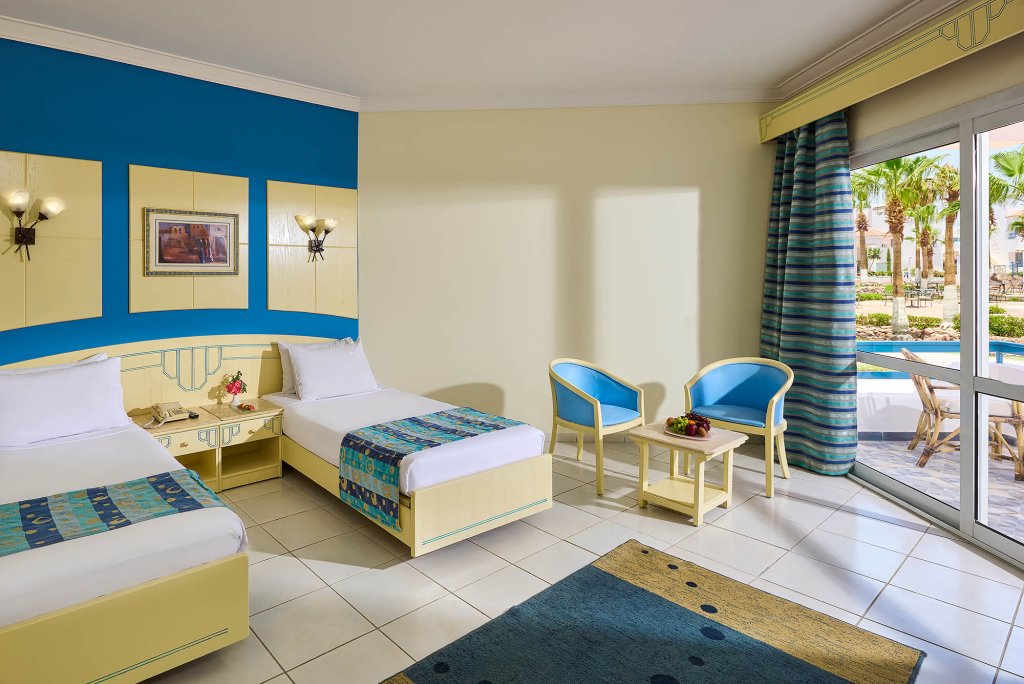 Двухместный номер Standard с балконом и с красивым видом из окна Курортный Отель Dreams Beach Resort Sharm El Sheikh