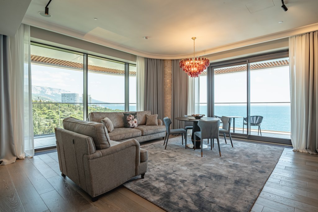 Suite doble De ejecutivo con balcón y con vista al mar Luciano Wellness & Spa Foros Hotel