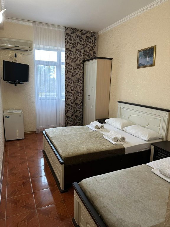 Confort triple chambre avec balcon Ziridis Hotel