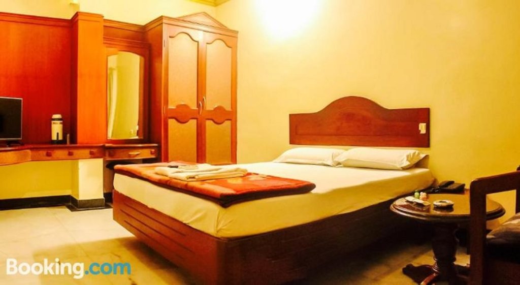 Deluxe room with view Krishna Park Apartments
