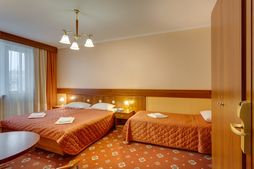 Economy Dreier Zimmer mit Balkon und mit Blick Orekhovo Hotel