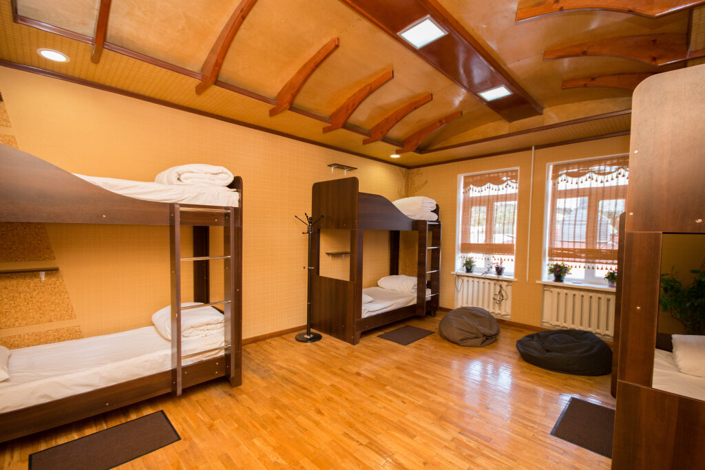 Кровать в общем номере Хостел Yeti