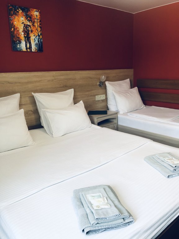 Comfort Triple room Avrora Mini-Hotel