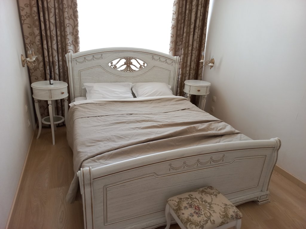 Supérieure quadruple chambre avec balcon et Avec vue Tsentr, Komfort Plyus Lodging house