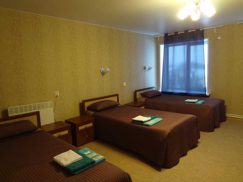 Кровать в общем номере Отель Путник