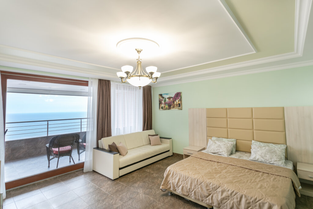 Апартаменты №133 с балконом и с панорамным видом на море Apartments Familiya