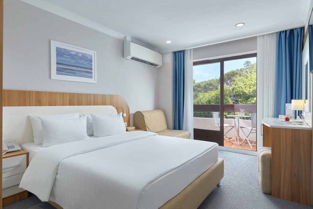 Standard Doppel Zimmer mit Balkon Alean Family Resort & SPA Sputnik
