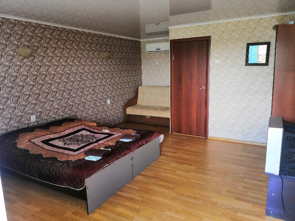 Standard Triple room Aleksandriya Mini-Hotel
