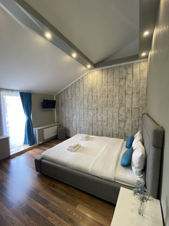 Superior Doppel Zimmer mit Balkon ApartPejdzh Nevskij Apart-Hotel