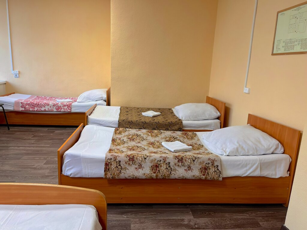 Кровать в общем номере Отель KDO Ростов Ярославский