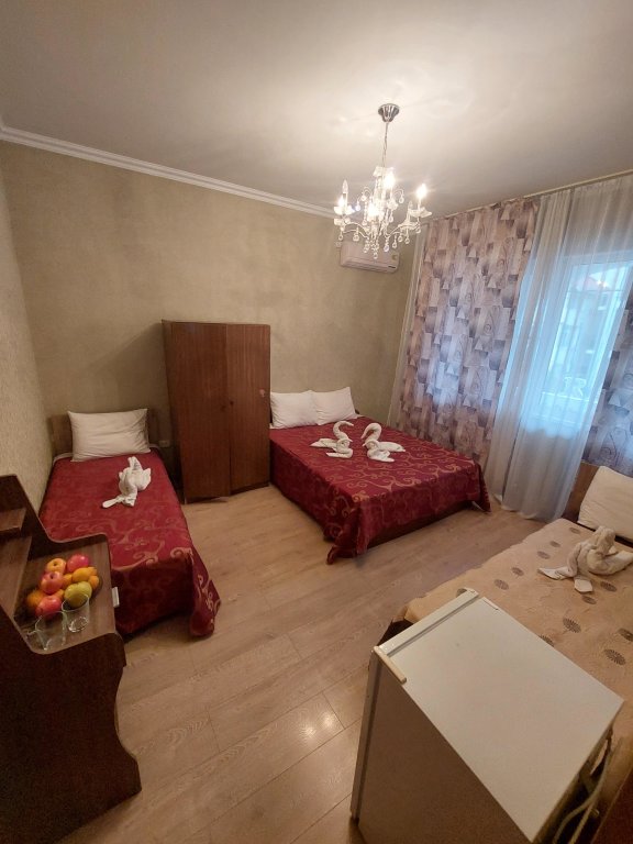 Économie quadruple chambre avec balcon et Avec vue U Berega Morya Guest House