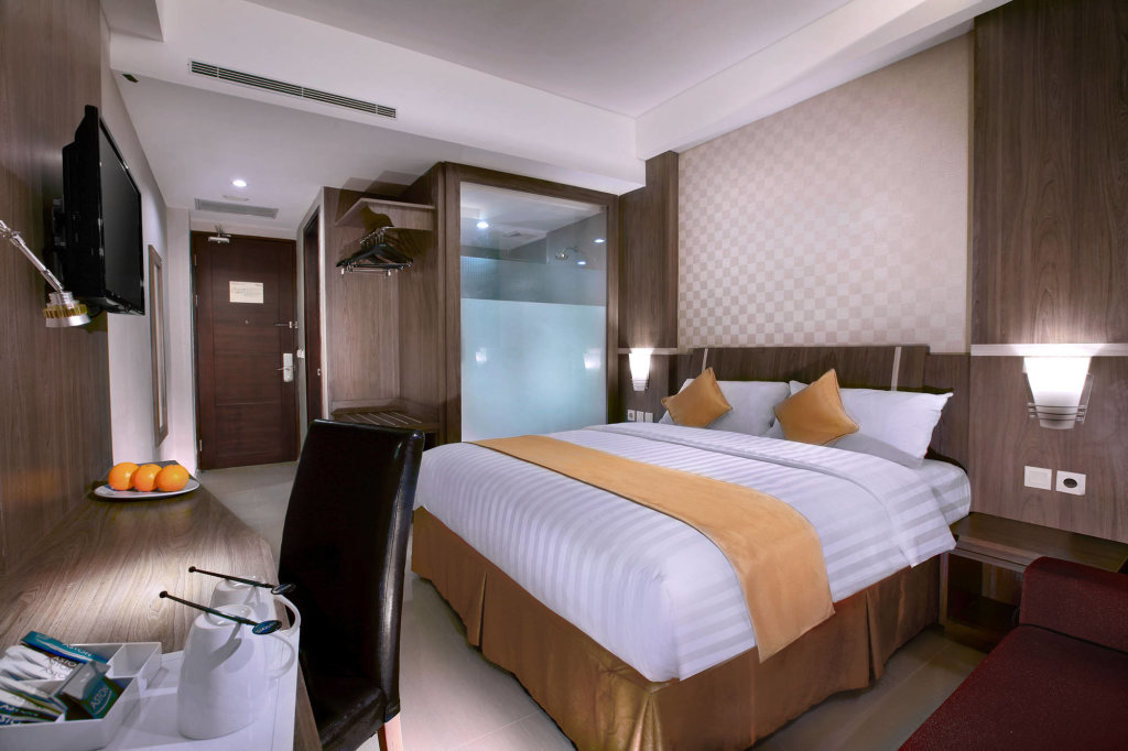 Superior room with city view ASTON Lampung City Hotel