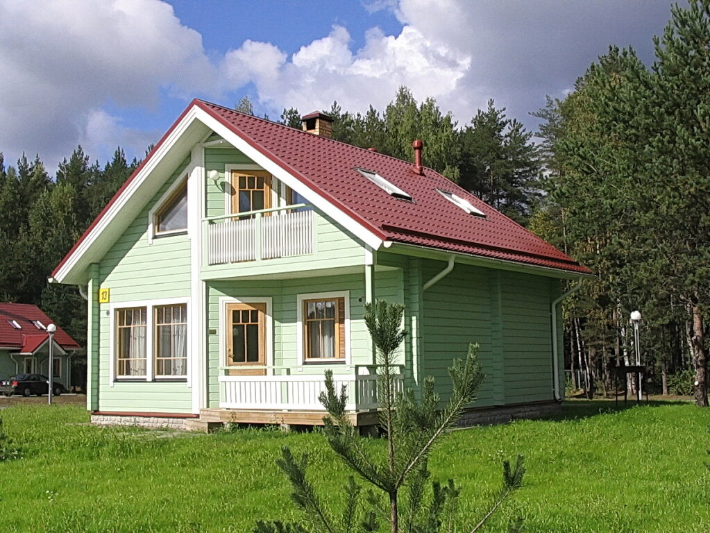 Cottage quadruplo con balcone e con vista Tsentr Sporta I Otdyiha Demino