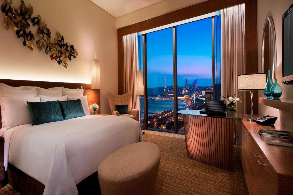 Двухместный номер Deluxe с видом на море JW Marriott Absheron Baku Hotel