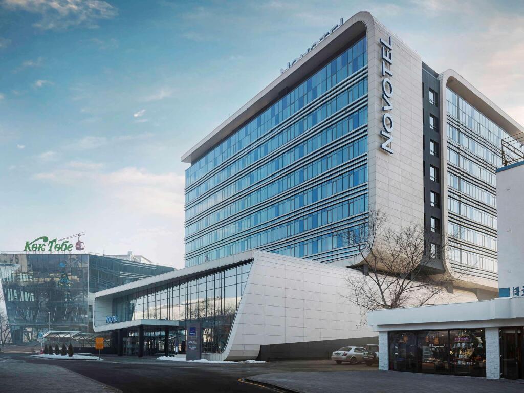 Отель Novotel Almaty City Center 4* (8 отзывов) в Алматы, Казахстан.  Забронировать Отель Novotel Almaty City Center 4*. Оплата картами МИР.