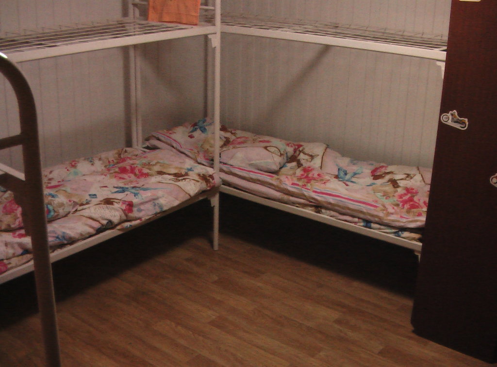 Кровать в общем номере Хостел Перекрёсток
