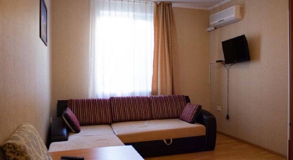 Habitación cuádruple Estándar 2 dormitorios con vista Viktory Guest House