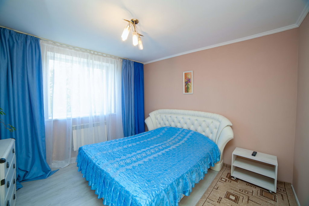 3 Bedrooms Apartment with balcony and with view Kottedzh Dlya Otdyiha Bolshoj Kompaniej "Yutnyj Ugolok"