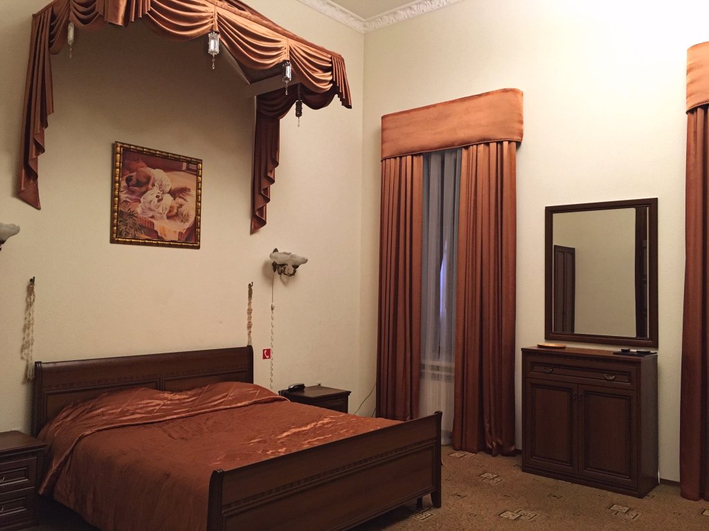 Двухместный люкс без окна Варваци Бутик Отель