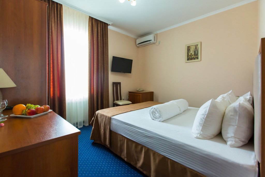 Standard double chambre avec balcon Zolotyie Peski Hotel