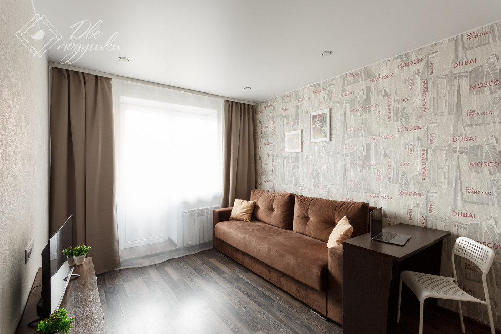 Classic Family room with balcony Dve Podushki Na Gagarina Apartments