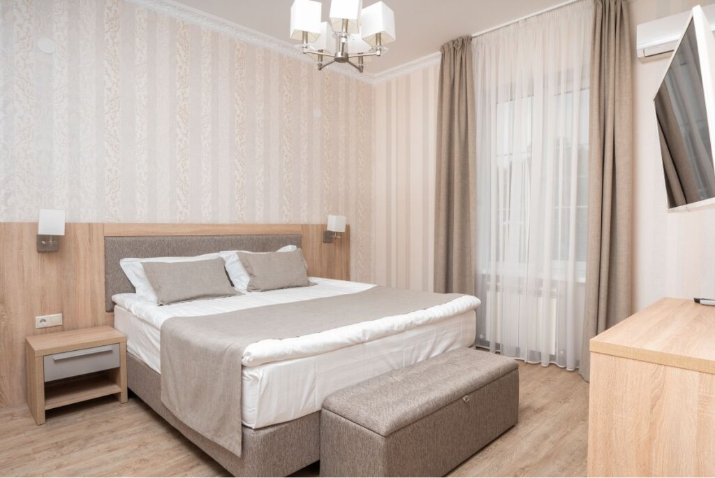 Suite triple 2 dormitorios con balcón Kurortny Hotel Divny Mir Usadyba Shato  4****