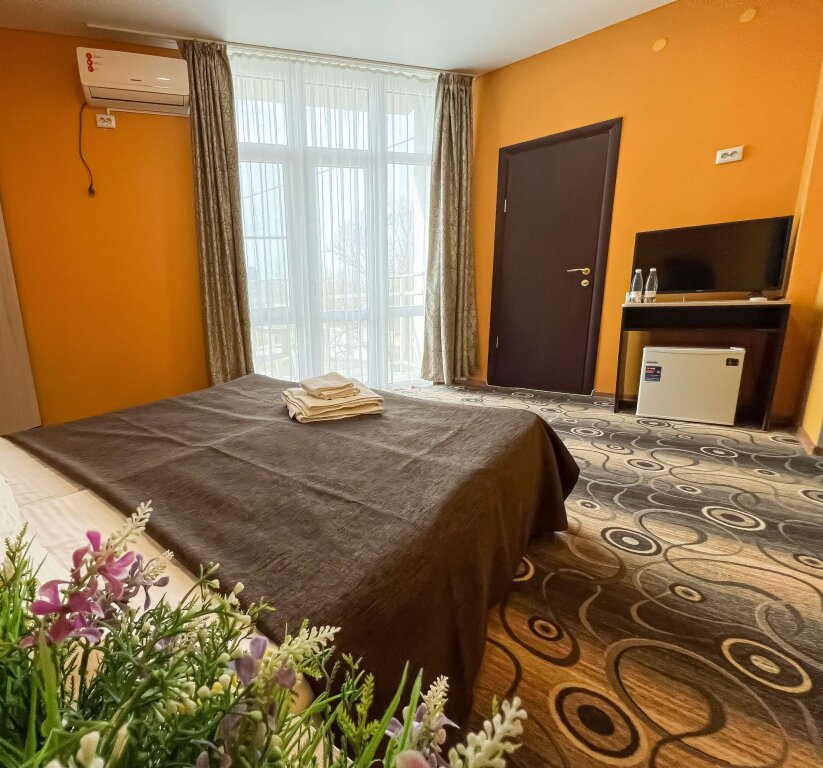 Comfort Double room with balcony and beachfront Yuzhny Hotel