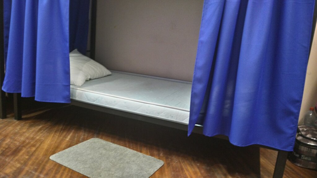Кровать в общем номере Travel Inn Авиамоторная