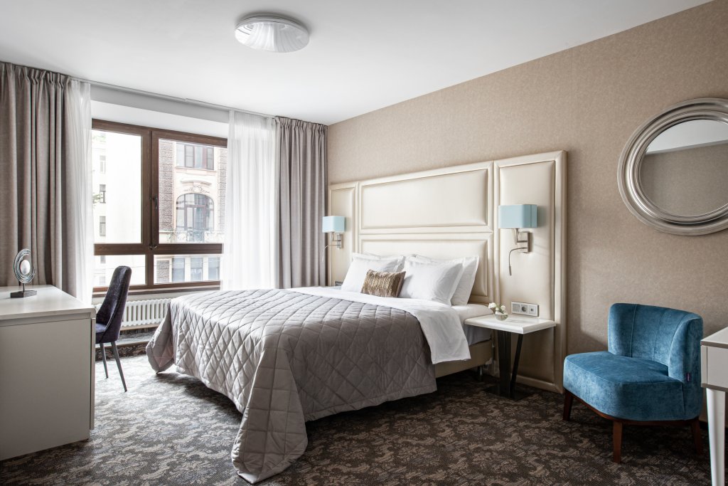 Deluxe Doppel Zimmer mit Stadtblick Kostas Hotel