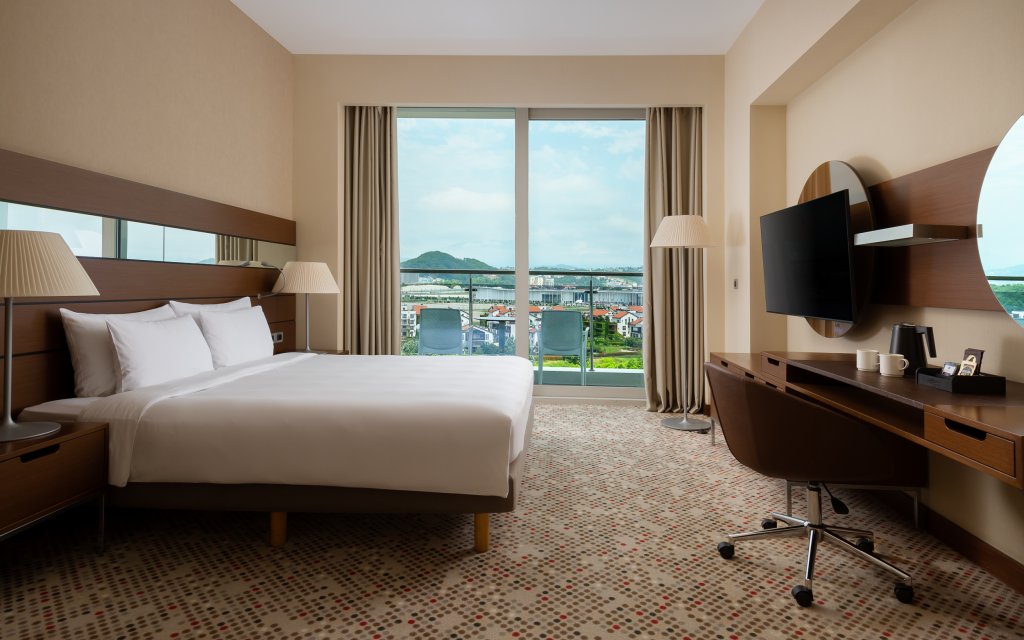 Standard double chambre avec balcon et Vue montagne Radisson Blu Resort & Congress Centre, Sochi