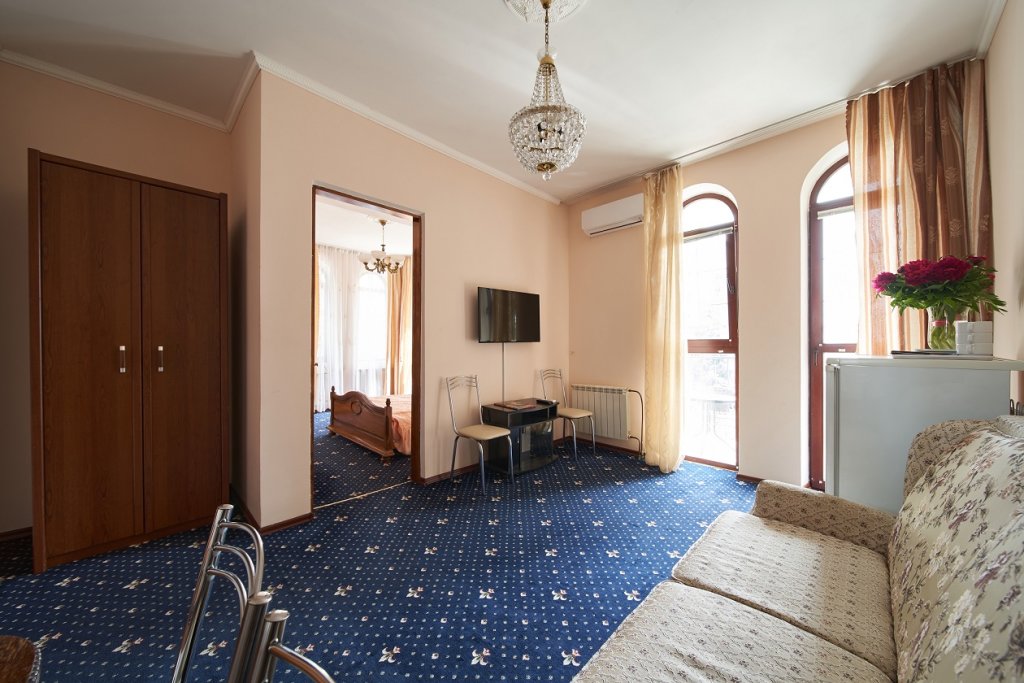 2 Bedrooms Classic room with balcony and with sea view Villa Bagration