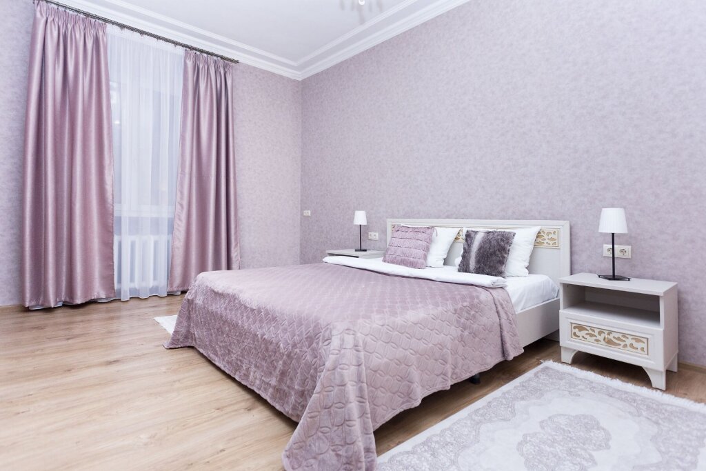 Apartment 2 Schlafzimmer mit Blick Apartamenty V Samom Tsentre Minsk Apartments