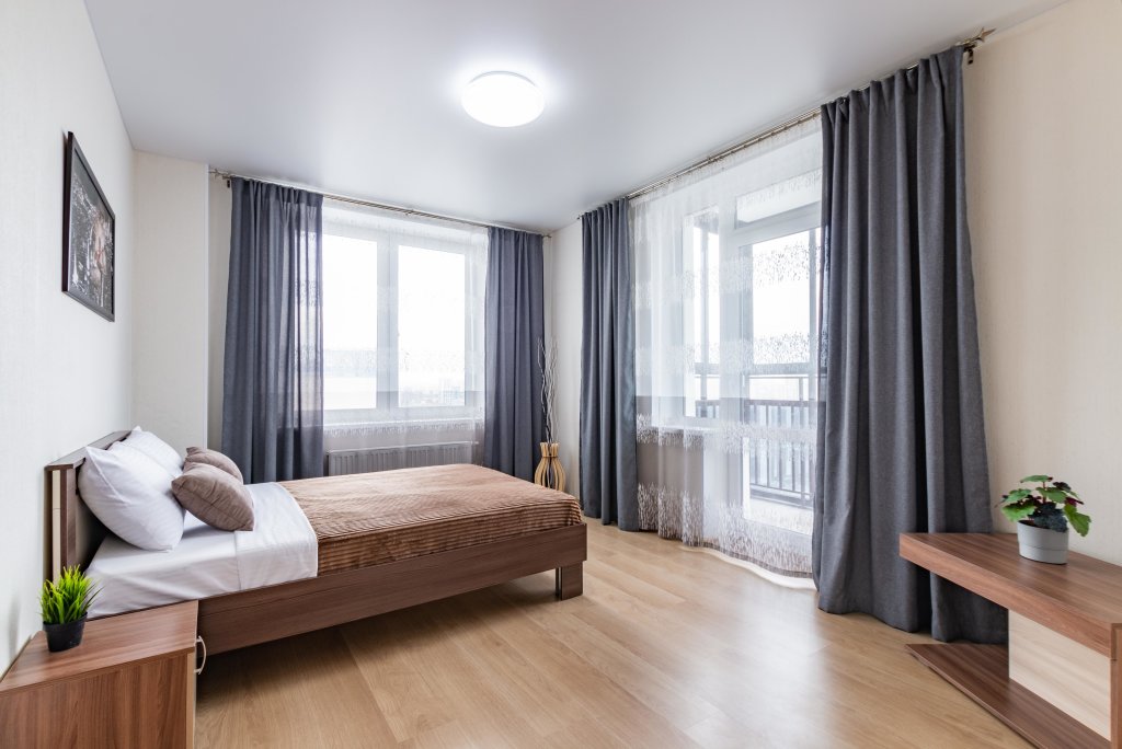 Apartment 3 Zimmer mit Balkon und mit Blick Novaya Botanika DreamHouse Apartments