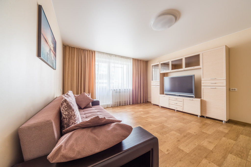Apartamento cuádruple 3 habitaciones con balcón y con vista a la ciudad Naprotiv Otelya Hilton Apartments