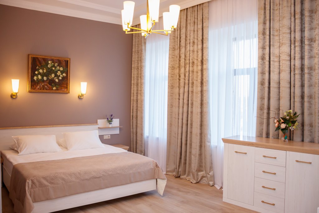 Comfort Double room with city view Butik-Otel Bogoyavlenskiy