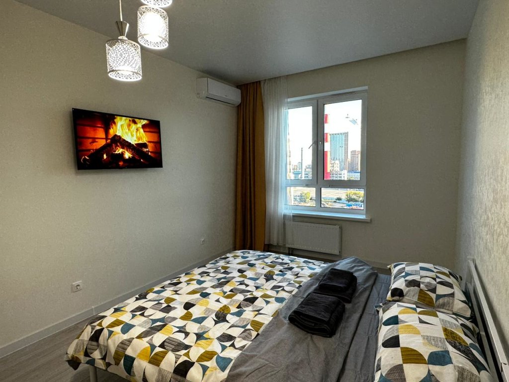 Komfort Doppel Apartment 1 Schlafzimmer mit Balkon Vidineevskiy Parkhomenko 156v Apartments