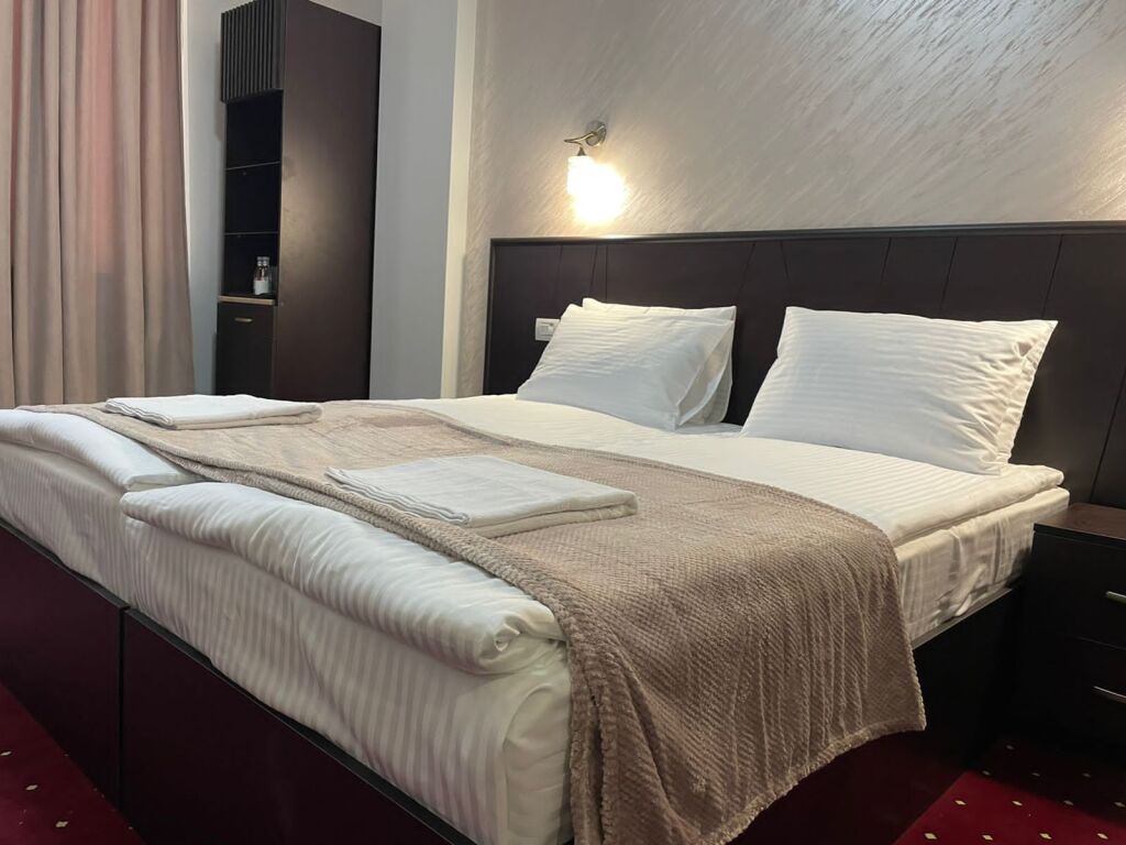 Отель Anga Yerevan Hotel 4* (8 отзывов) в Ереван, Армения. Забронировать  Отель Anga Yerevan Hotel 4*